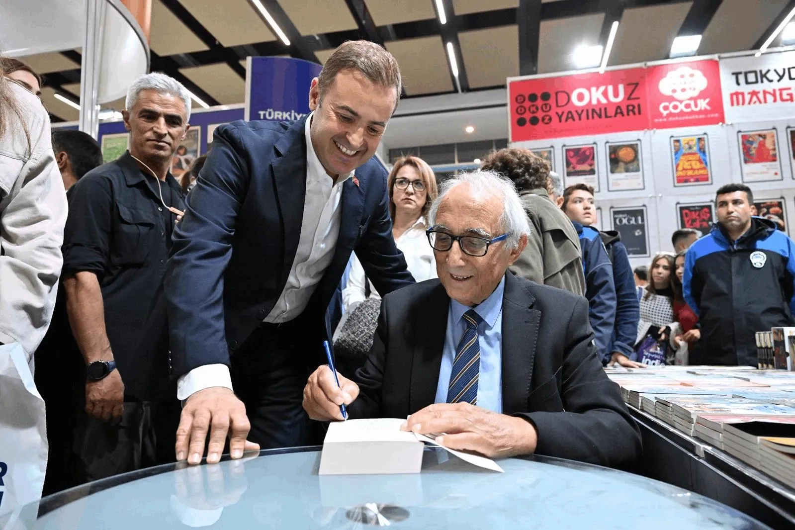 1. Balıkesir Kitap Fuarı coşkuyla açıldı