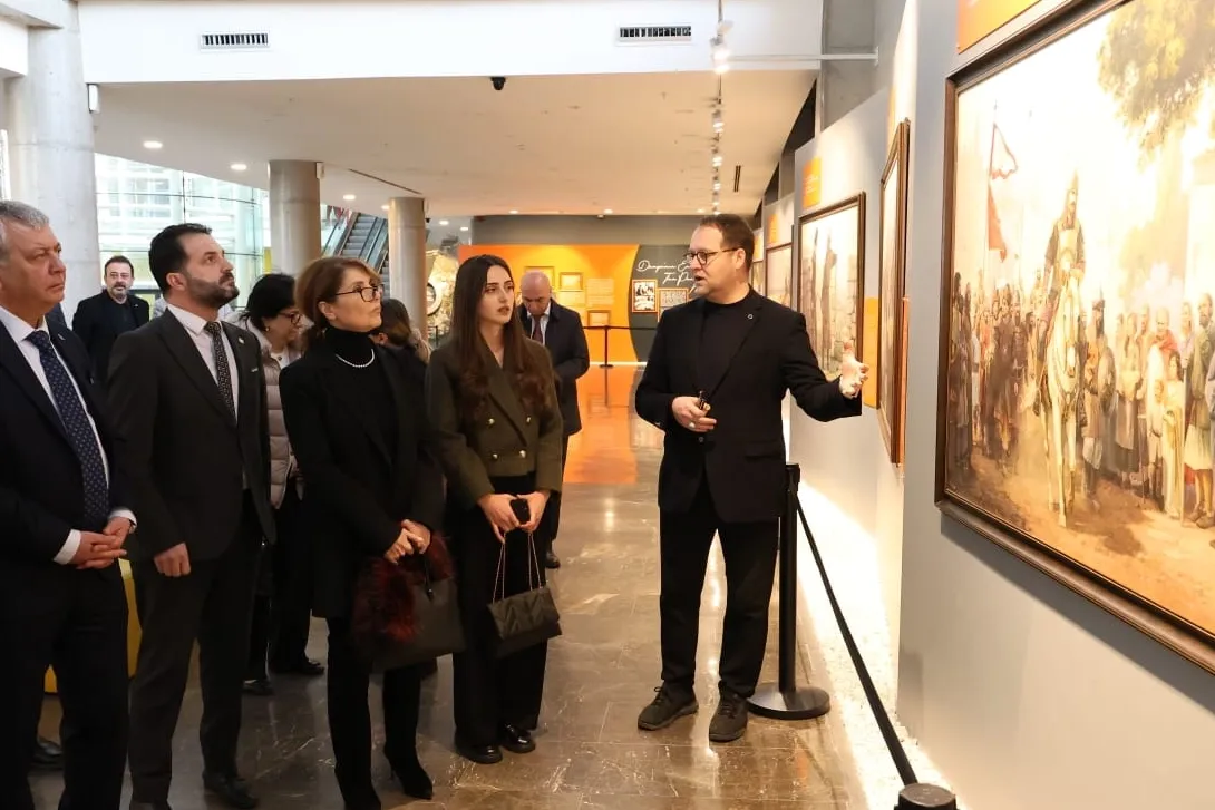 Bakan Bolkvadze Bursa’da Panorama 1326’yı gezdi