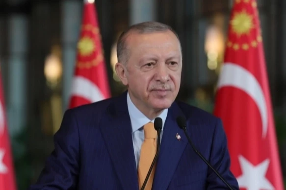 Cmhurbaşkanı Erdoğan: Şehitlerimizin aziz hatıralarını hürmetle yâd edeceğiz