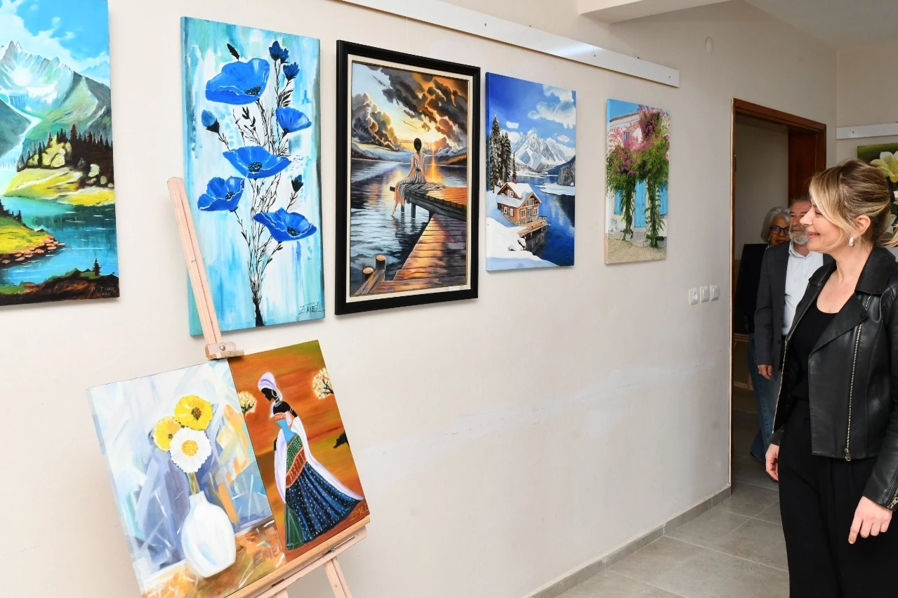 Kaklıç Sanat Akademisi’nin yıl sonu sergisi büyük ilgi gördü